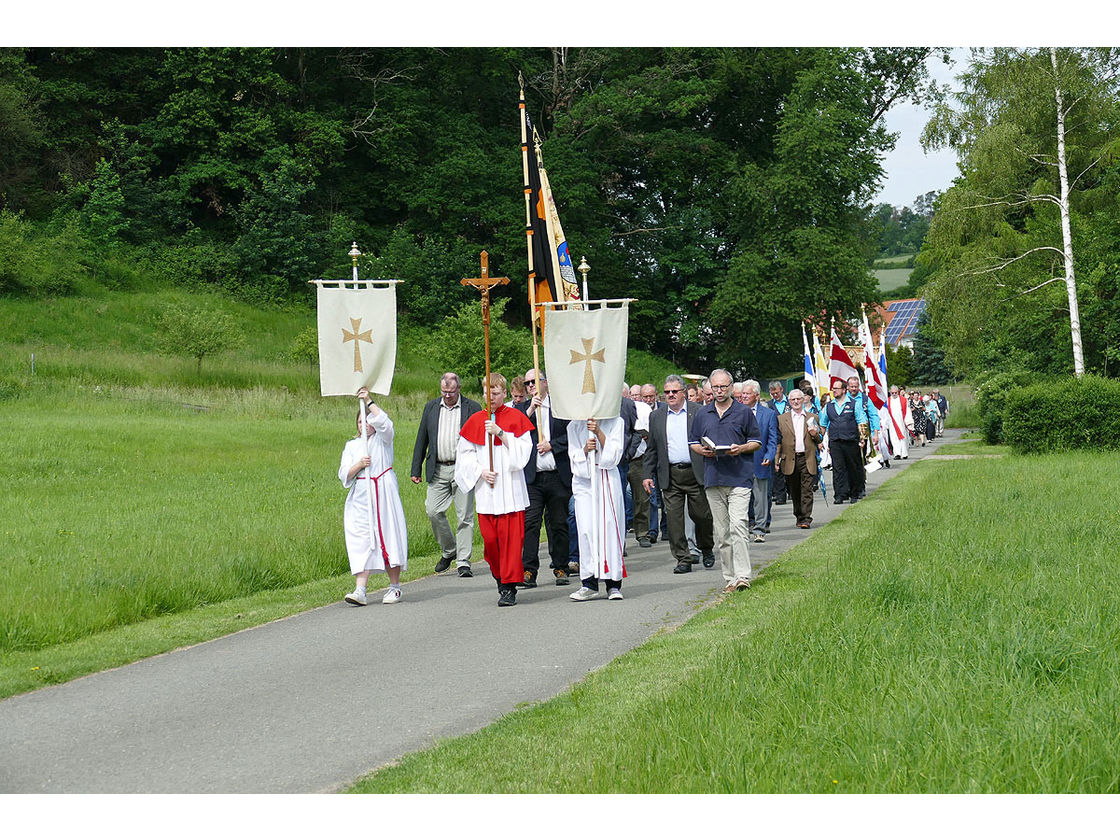 Bittprozession am Pfingstmontag (Foto: Karl-Franz Thiede)